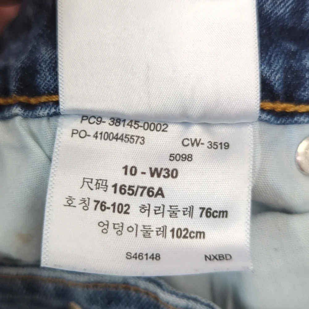 Denizen Levi's high-rise shorts, jean denim cut offs, women's size 10 / 30 - Picture 15 of 15